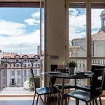 The Rent - Bright Two-bedroom In De Amicis Апартаменты Милан