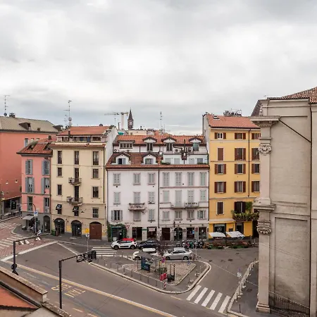 The Rent - Bright Two-bedroom In De Amicis Apartman Milánó
